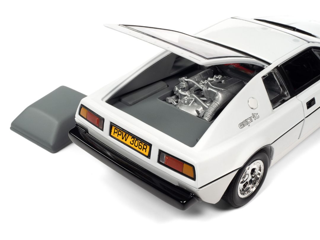 Auto World 1/18 James Bond 1971 Lotus Espirit - Lotus White – image 11