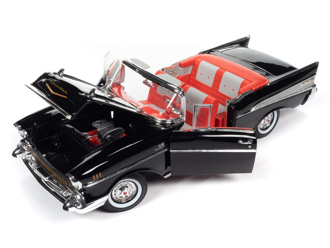 Auto World 1/18 James Bond 1957 Chevrolet Bel Air Convertible – image 10