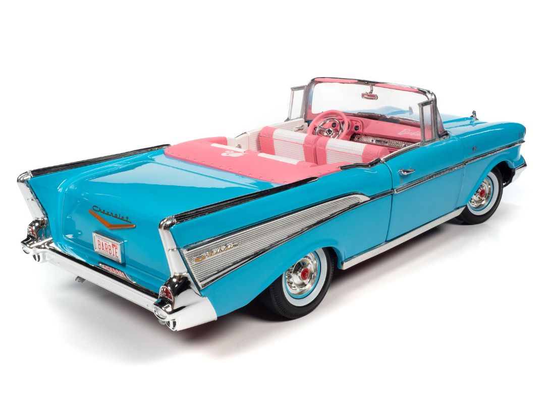 Auto World 1/18 Barbie 1957 Chevy Bel Air - Aqua Blue – image 7