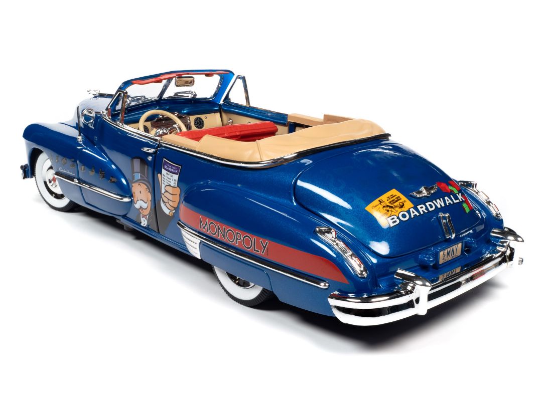 Auto World 1/18 Monopoly 1947 Cadillac Convertible with Figure – image 7