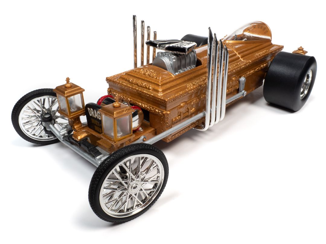Auto World 1/18 George Barris Dragula - Gold – image 10