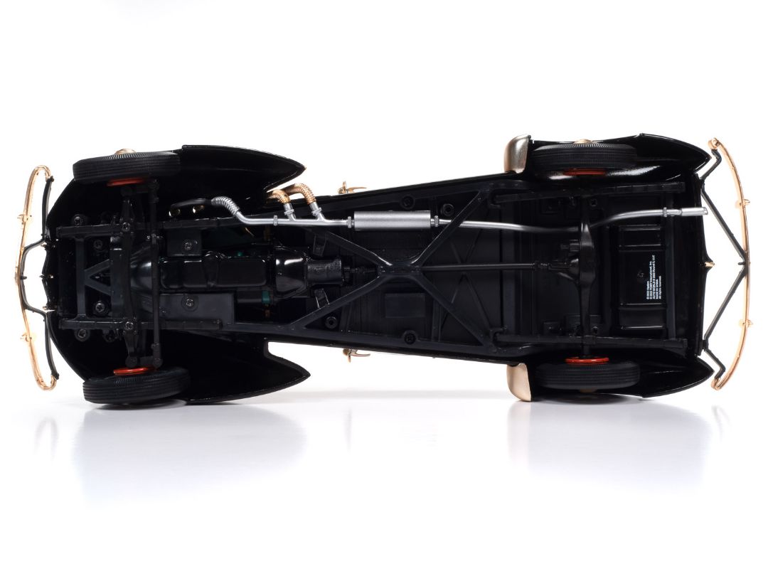 Auto World 1/18 1935 Auburn 851 Speedster Monopoly – image 6