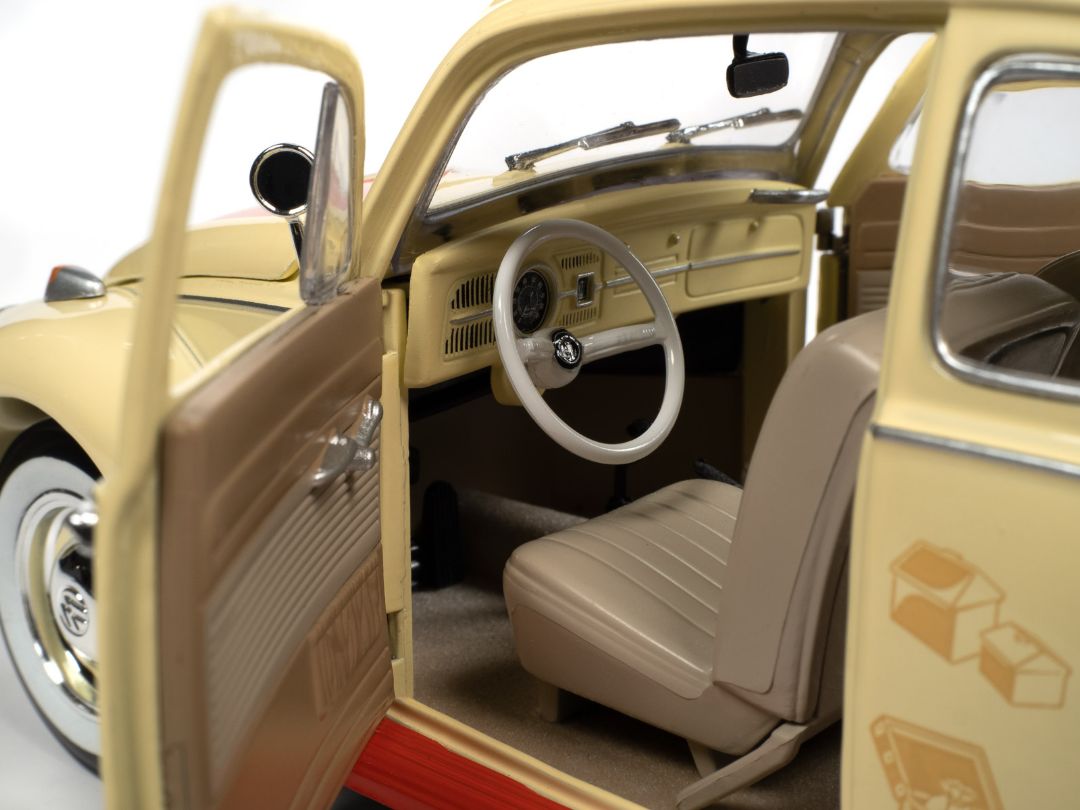 Auto World 1/18 1963 Volkswagen Beetle Monopoly Free Parking – image 12