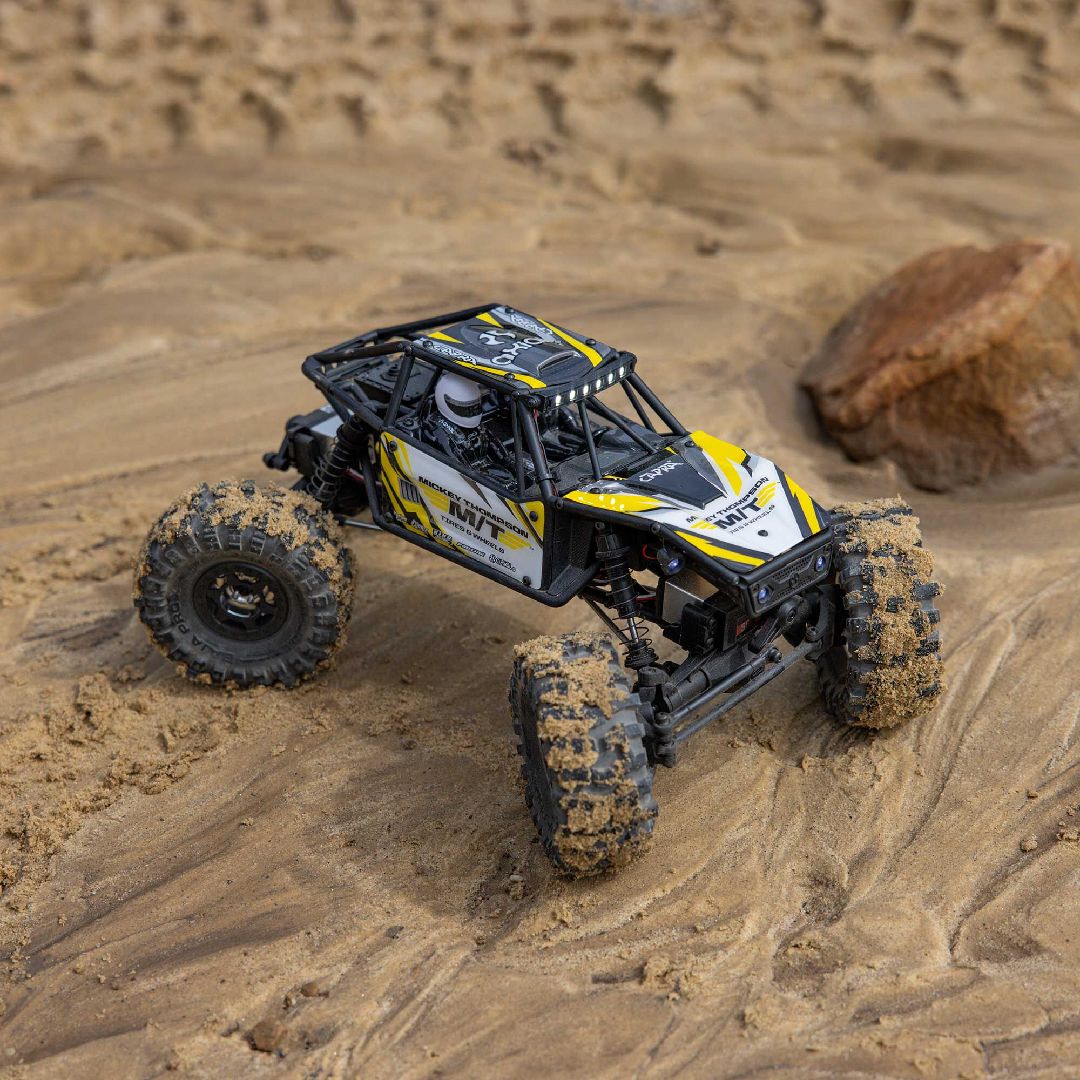 Axial 1/18 UTB18 Capra 4WS 4x4 RTR - Yellow – image 2