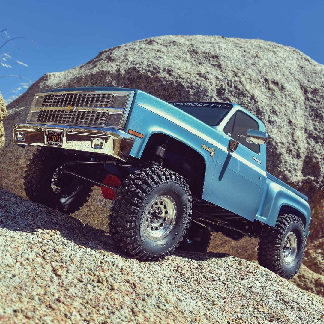 Axial 1/10 SCX10 III Pro-Line Chevy K10 Brushed 4x4 RTR - Blue – image 4