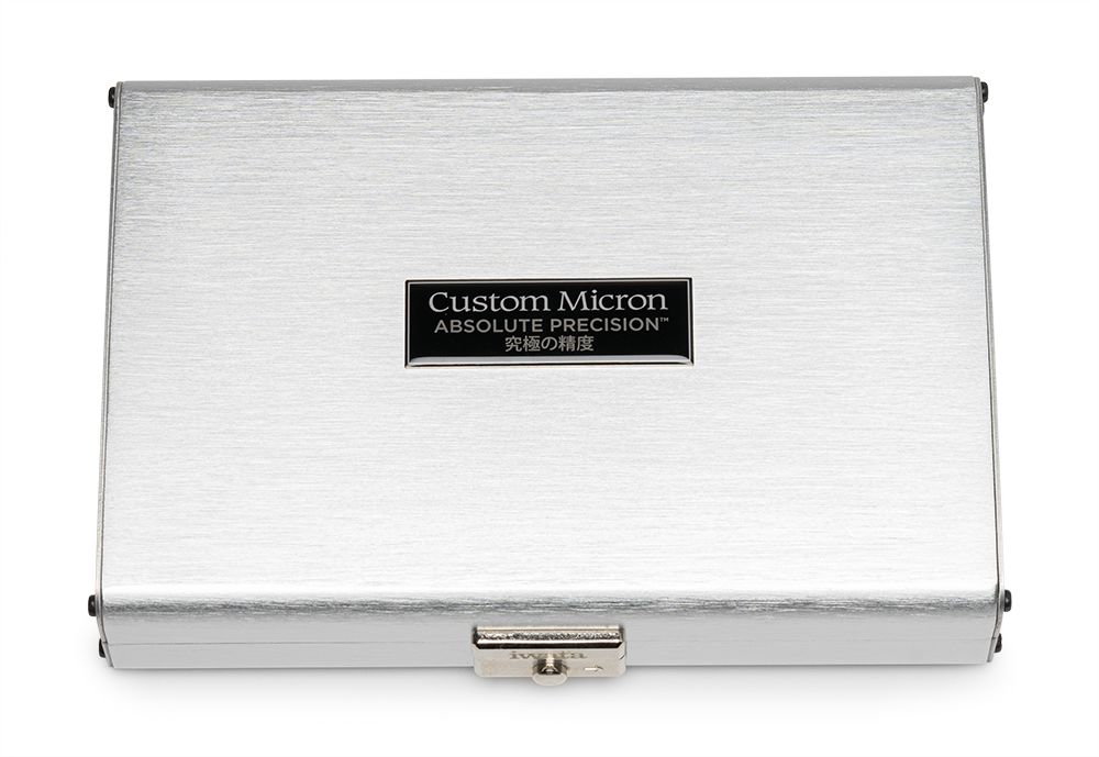 Iwata Custom Micron CM-B Gravity Feed Dual Action Airbrush – image 3
