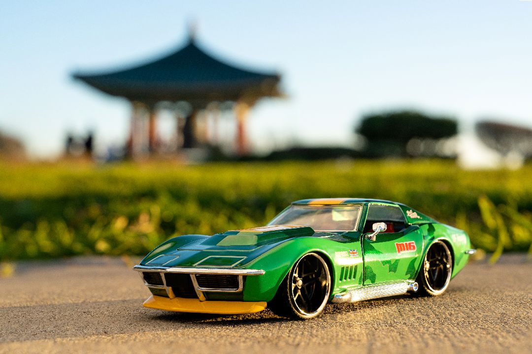 Jada 1/24 "Hollywood Rides" Street Fighter 1969 Stingray W/Cammy – image 24