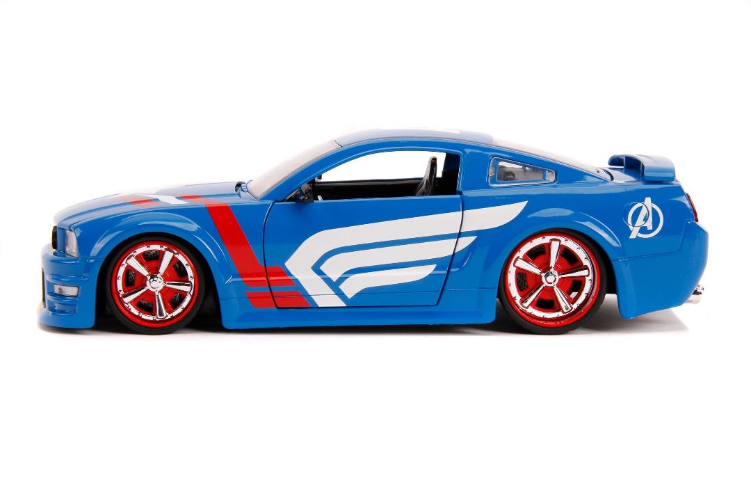 Jada 1/24 "Hollywood Rides" 2006 Ford Mustang GT w/ figure – image 8
