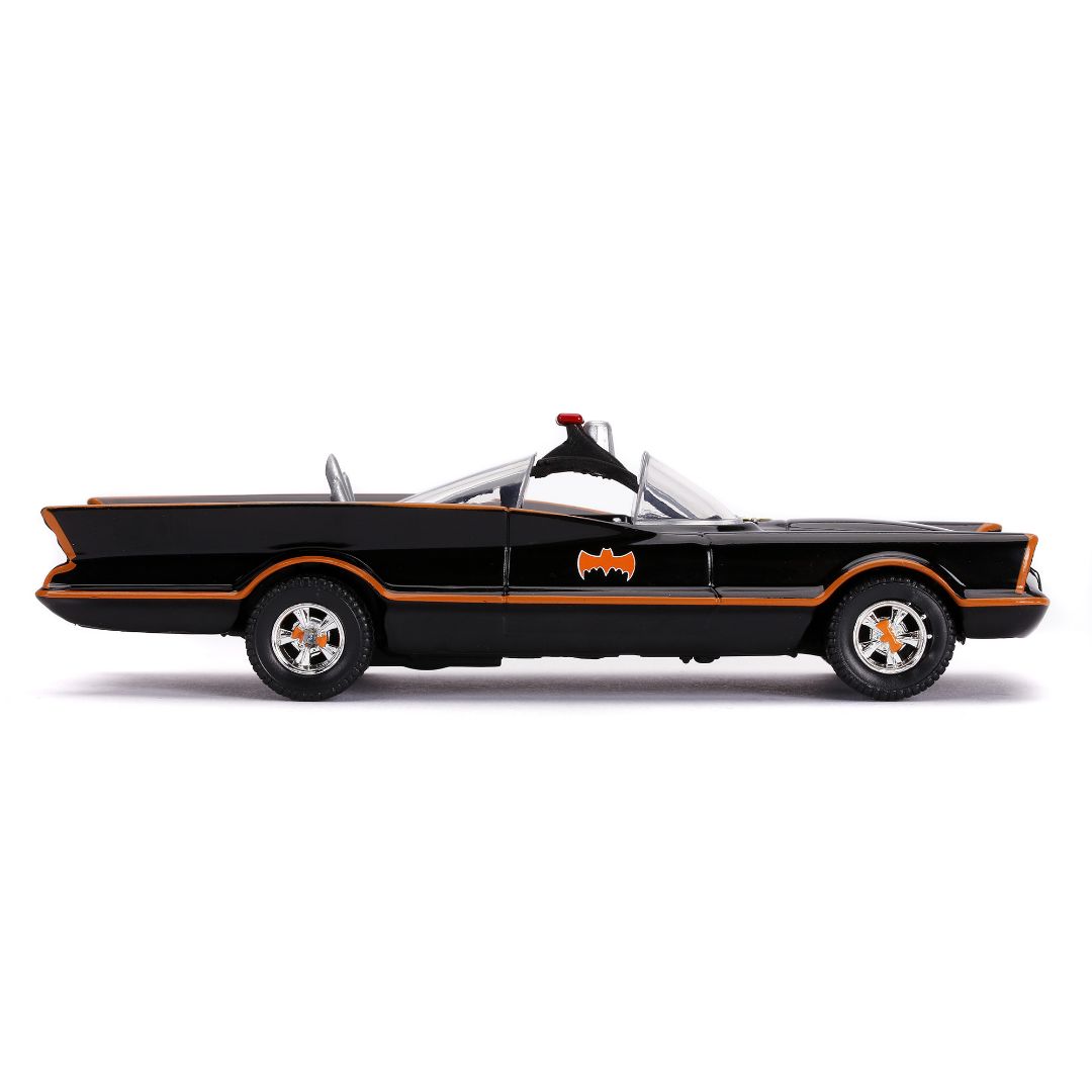 Jada 1/32 "Hollywood Rides" 1966 Classic TV Batmobile w/Batman – image 4