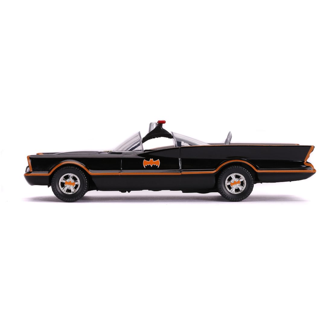 Jada 1/32 "Hollywood Rides" 1966 Classic TV Batmobile w/Batman – image 8