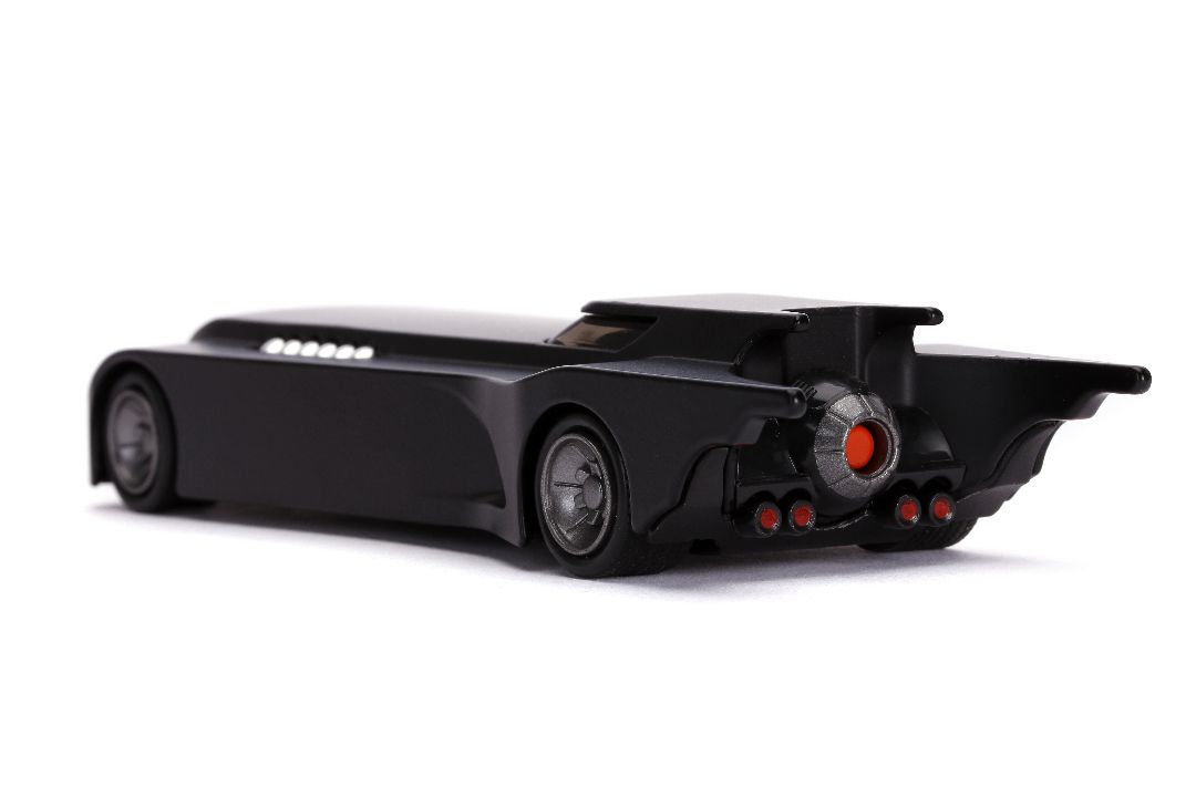Jada 1/32 "Hollywood Rides" Animated Series Batmobile w/Batman – image 7