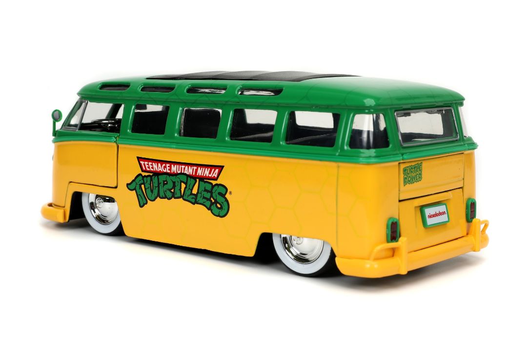 Jada 1/24 "Hollywood Rides" 1962 VW Bus w/Leonardo (TMNT) – image 4