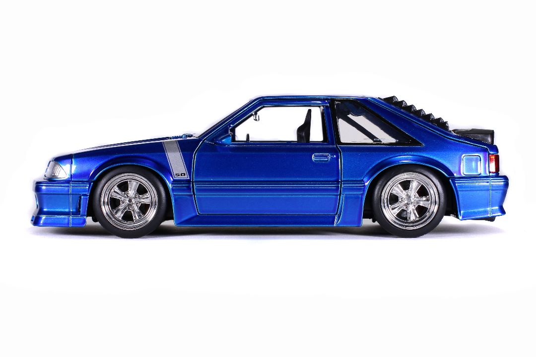 Jada 1/24 "BIGTIME Muscle" 1989 Ford Mustang GT – image 3