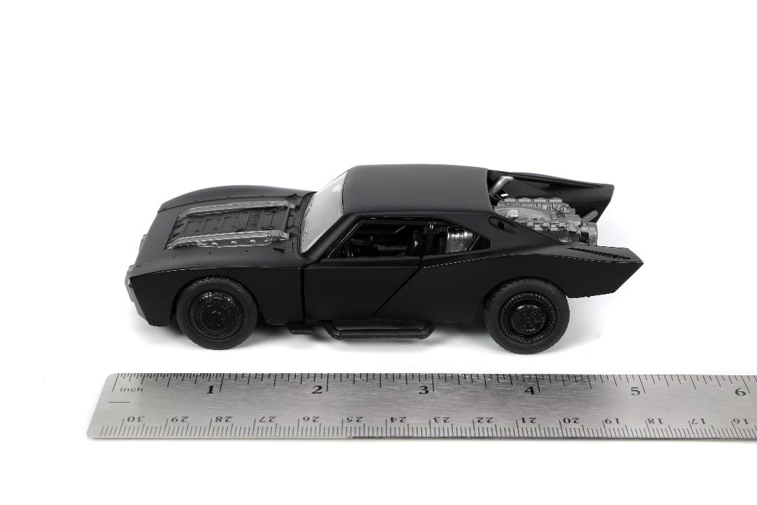 Jada 1/32 "Hollywood Rides" 2022 The Batman Batmobile w/Batman – image 12