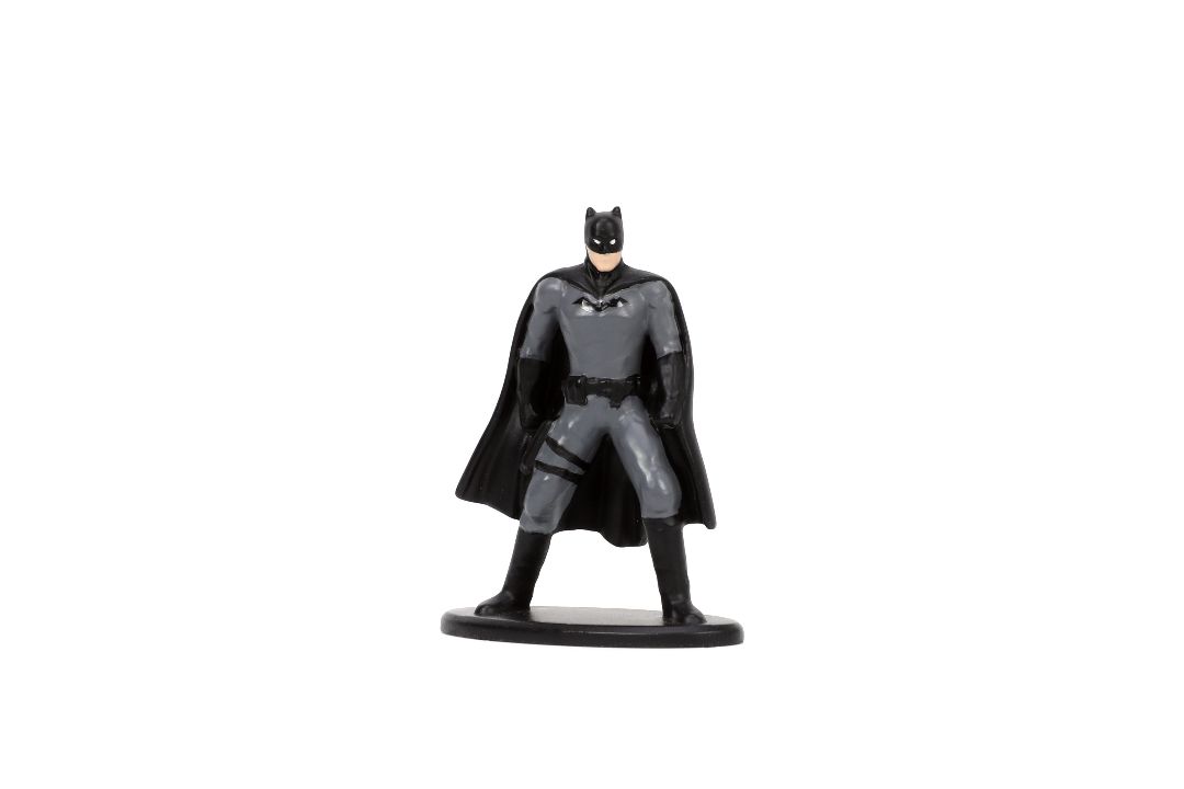 Jada 1/32 "Hollywood Rides" 2022 The Batman Batmobile w/Batman – image 13
