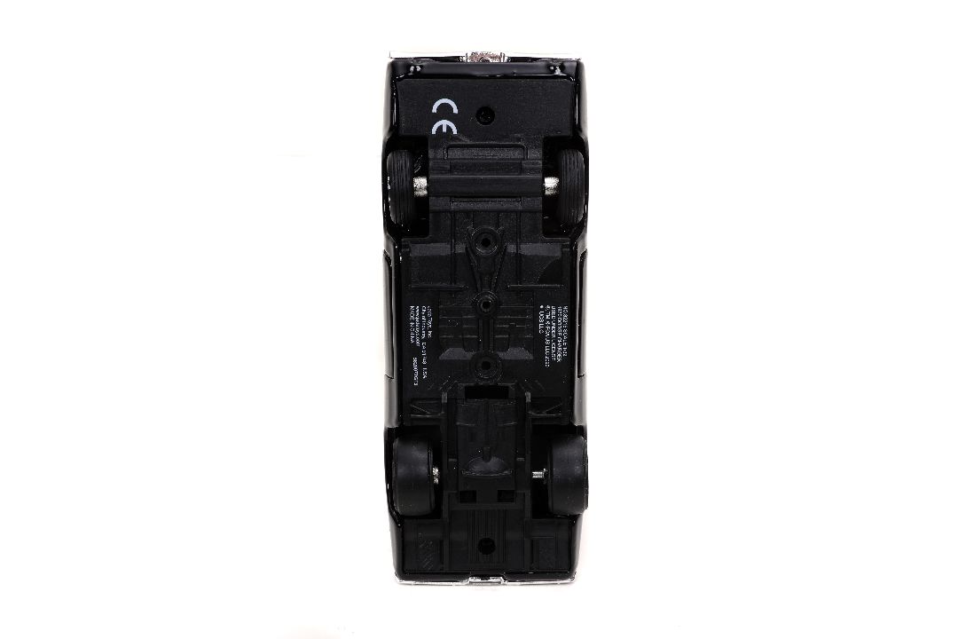 Jada 1/32 "Fast & Furious" Dom's Dodge Charger – image 9