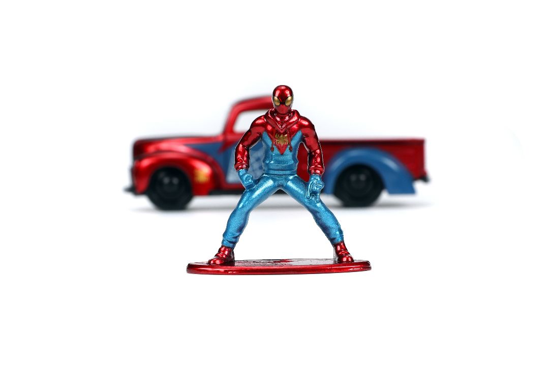 Jada 1/32 "Hollywood Rides" 1941 Ford Pickup with Spider-Man – image 3