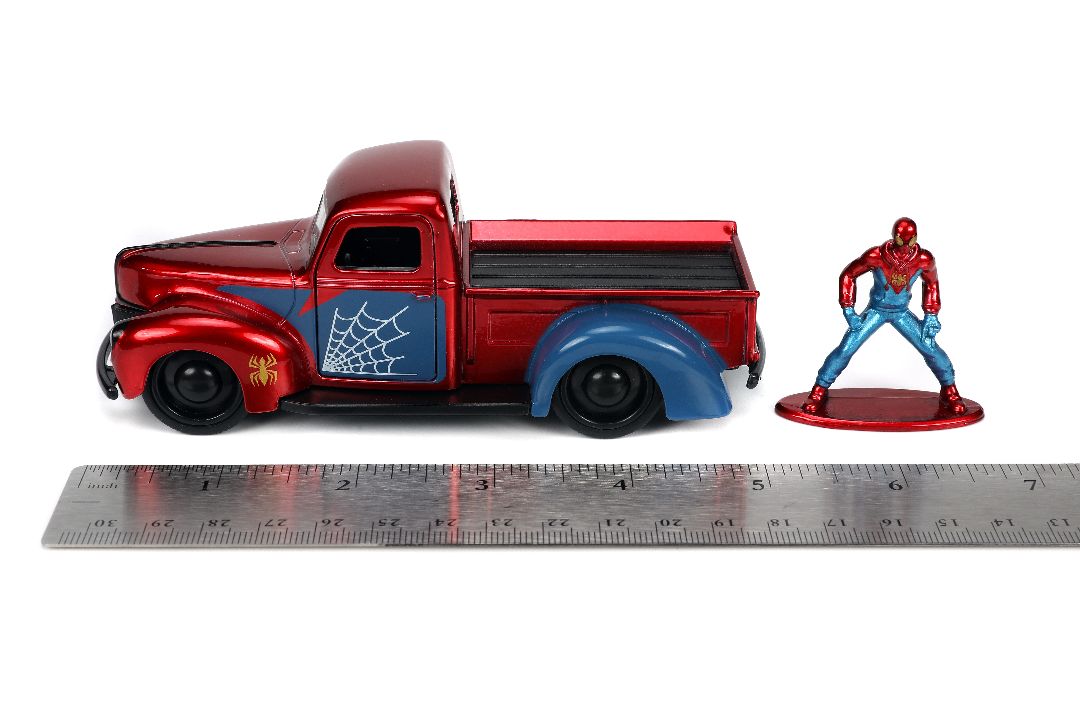 Jada 1/32 "Hollywood Rides" 1941 Ford Pickup with Spider-Man – image 11