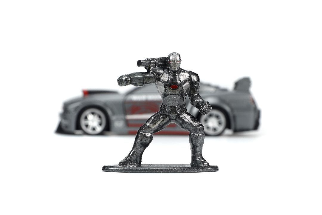 Jada 1/32 "Hollywood Rides" Ford Mustang with War Machine – image 4