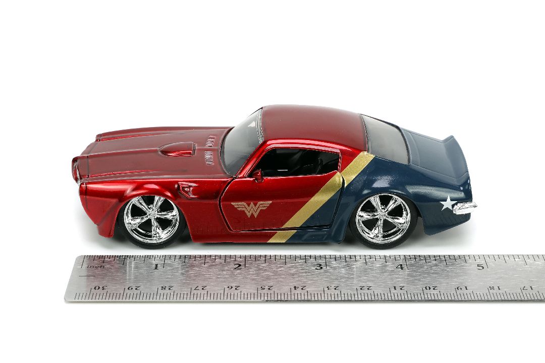 Jada 1/32 1972 Pontiac Firebird with Wonder Woman – image 4