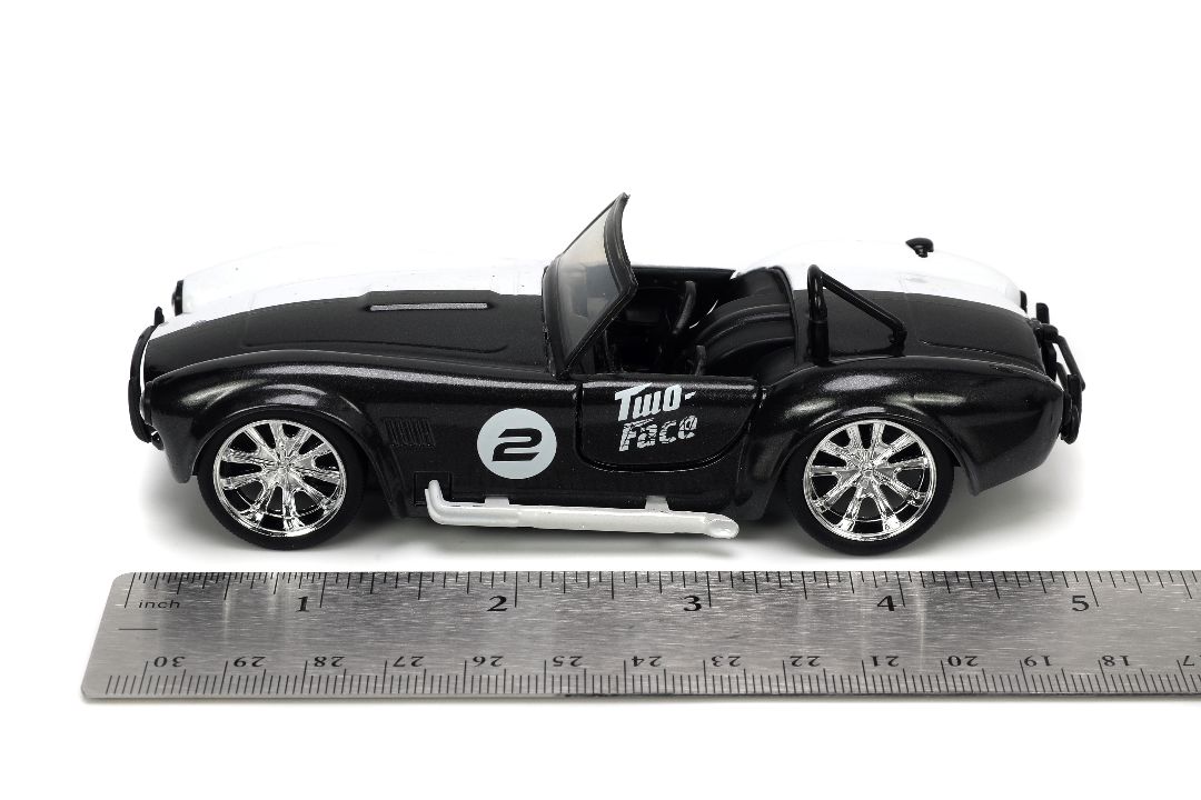 Jada 1/32 "Hollywood Rides" DC Comics 1965 Shelby Cobra Two Face – image 16