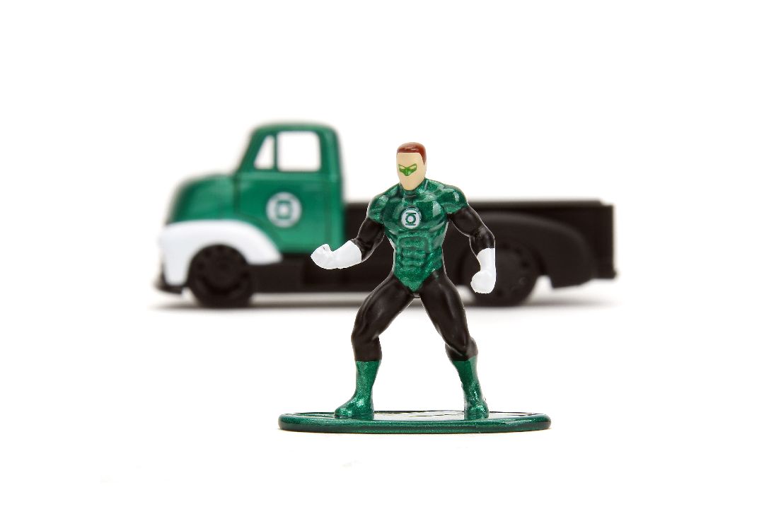 Jada 1/32 "Hollywood Rides" DC Comics 1952 Chevy COE Pickup – image 3