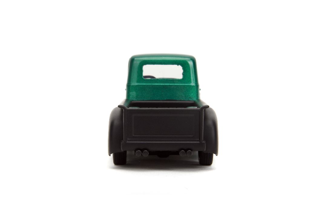 Jada 1/32 "Hollywood Rides" DC Comics 1952 Chevy COE Pickup – image 8