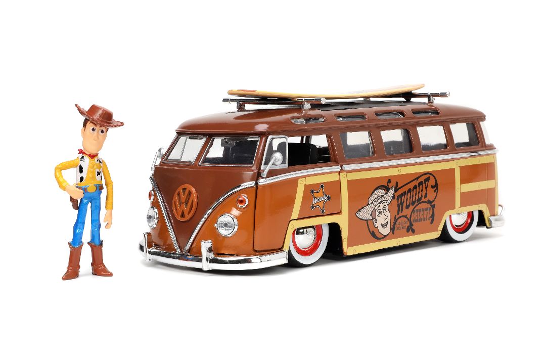 Jada 1/24 "Hollywood Rides" Disney 1962 VW Bus with Woody – image 2