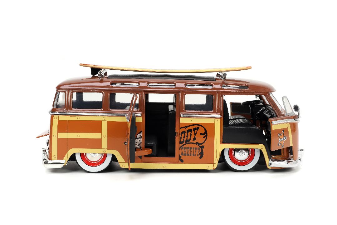 Jada 1/24 "Hollywood Rides" Disney 1962 VW Bus with Woody – image 15