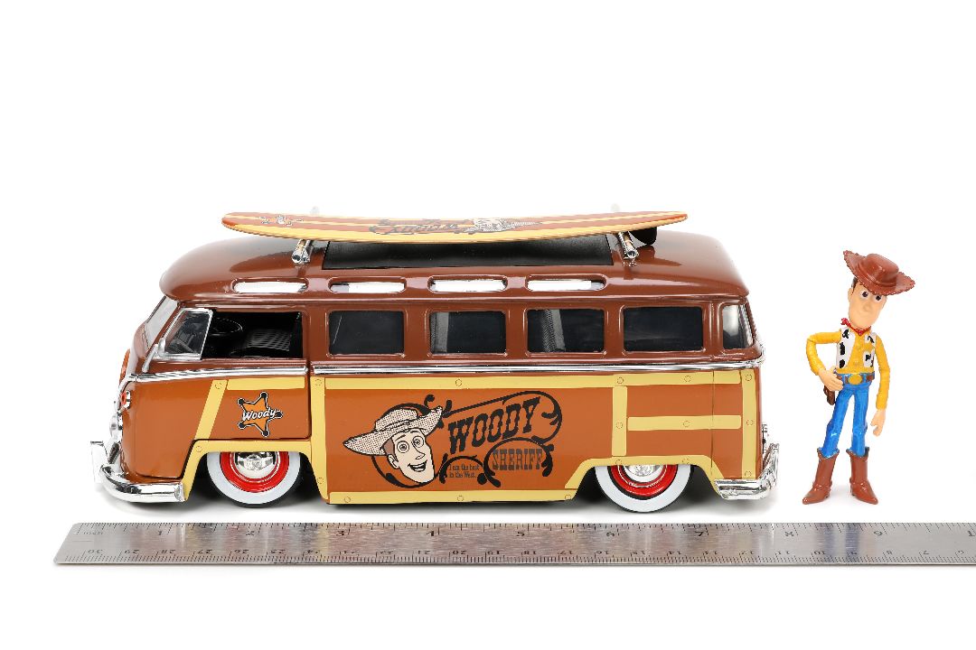 Jada 1/24 "Hollywood Rides" Disney 1962 VW Bus with Woody – image 17
