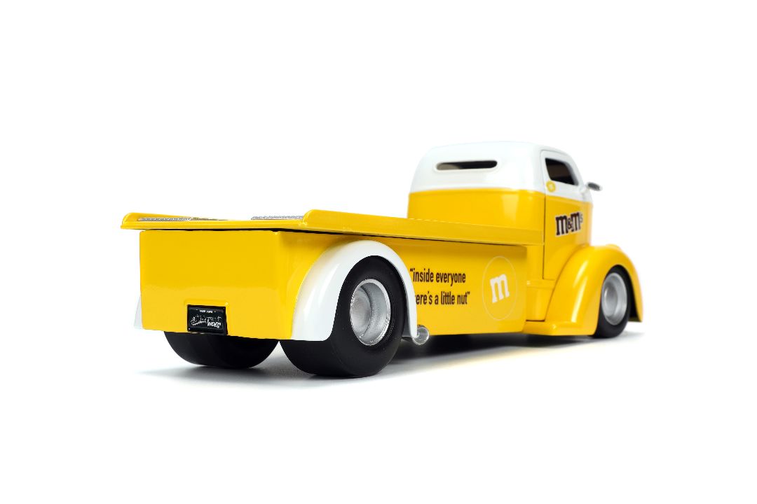 Jada 1/24 "Hollywood Rides" Mars 1947 Ford COE Flatbed – image 10