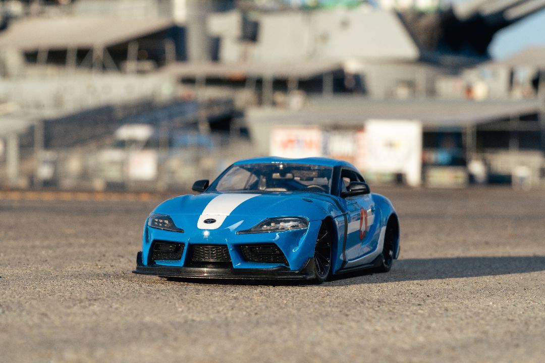Jada 1/24 "Hollywood Rides" Robotech 2020 Supra w/ Max Sterling – image 22