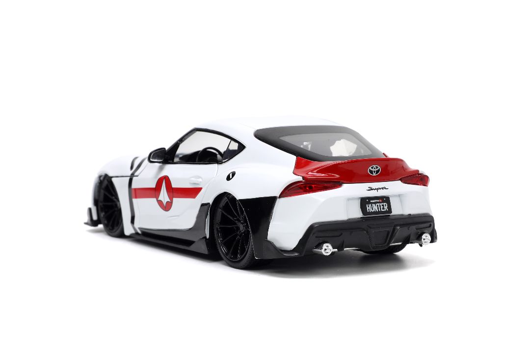 Jada 1/24 "Hollywood Rides" Robotech 2020 Supra with Rick Hunter – image 6