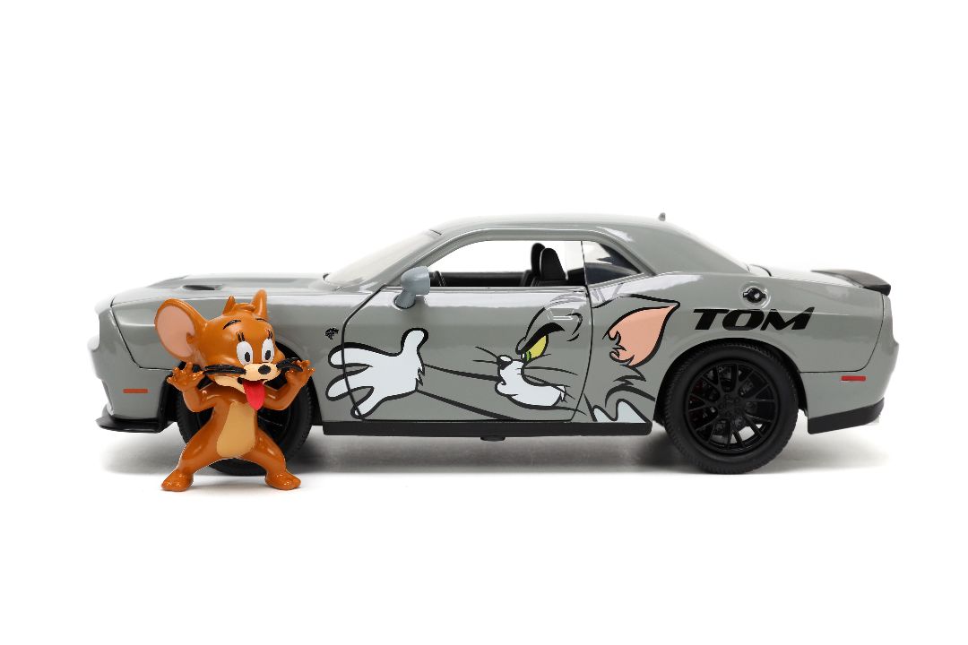 Jada 1/24 "Hollywood Rides" 2015 Challenger SRT8 Hellcat w/Jerry – image 3