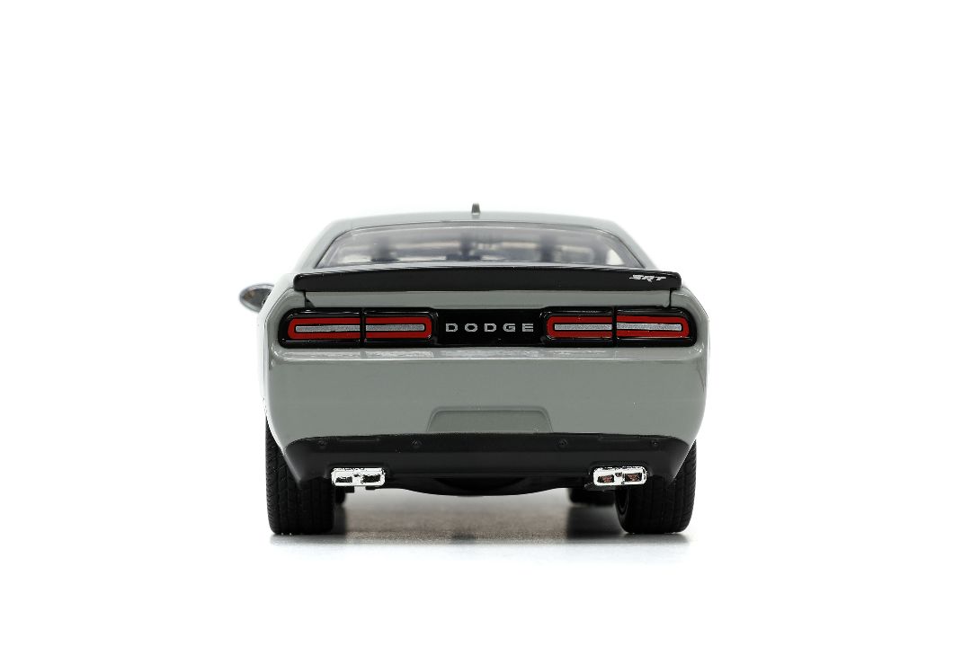 Jada 1/24 "Hollywood Rides" 2015 Challenger SRT8 Hellcat w/Jerry – image 9