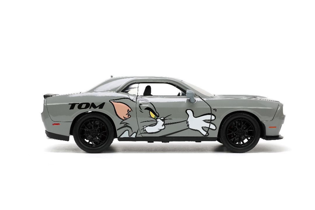 Jada 1/24 "Hollywood Rides" 2015 Challenger SRT8 Hellcat w/Jerry – image 11