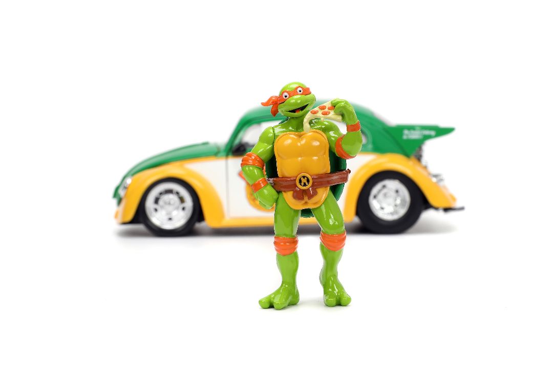 Jada 1/24 "Hollywood Rides" TMNT 1959 VW Beetle w/ Michelangelo – image 4