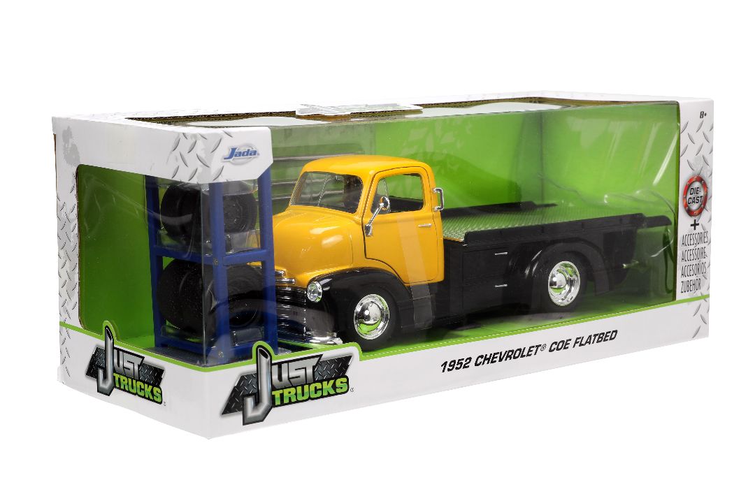 Jada 1/24 "Just Trucks" with Rack - 1952 Chevy COE Flatbed – image 3