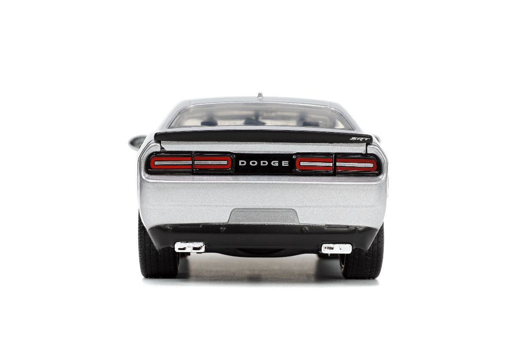 Jada 1/24 "BIGTIME Muscle" 2015 Dodge Challenger SRT Hellcat – image 4