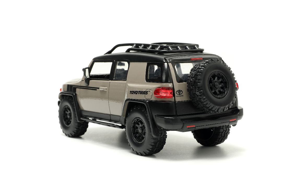 Jada 1/24 "Just Trucks" with Rack - Toyota FJ Cruiser – image 4