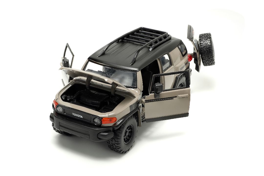 Jada 1/24 "Just Trucks" with Rack - Toyota FJ Cruiser – image 6