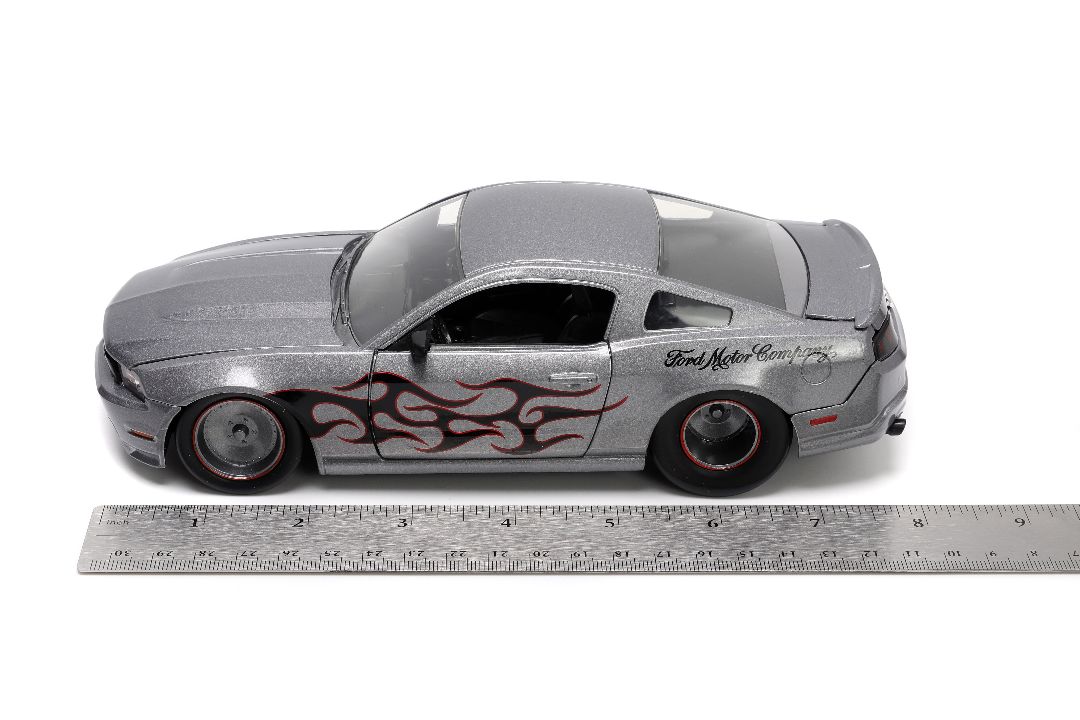 Jada 1/24 "BIGTIME Muscle" 2010 Ford Mustang GT – image 7