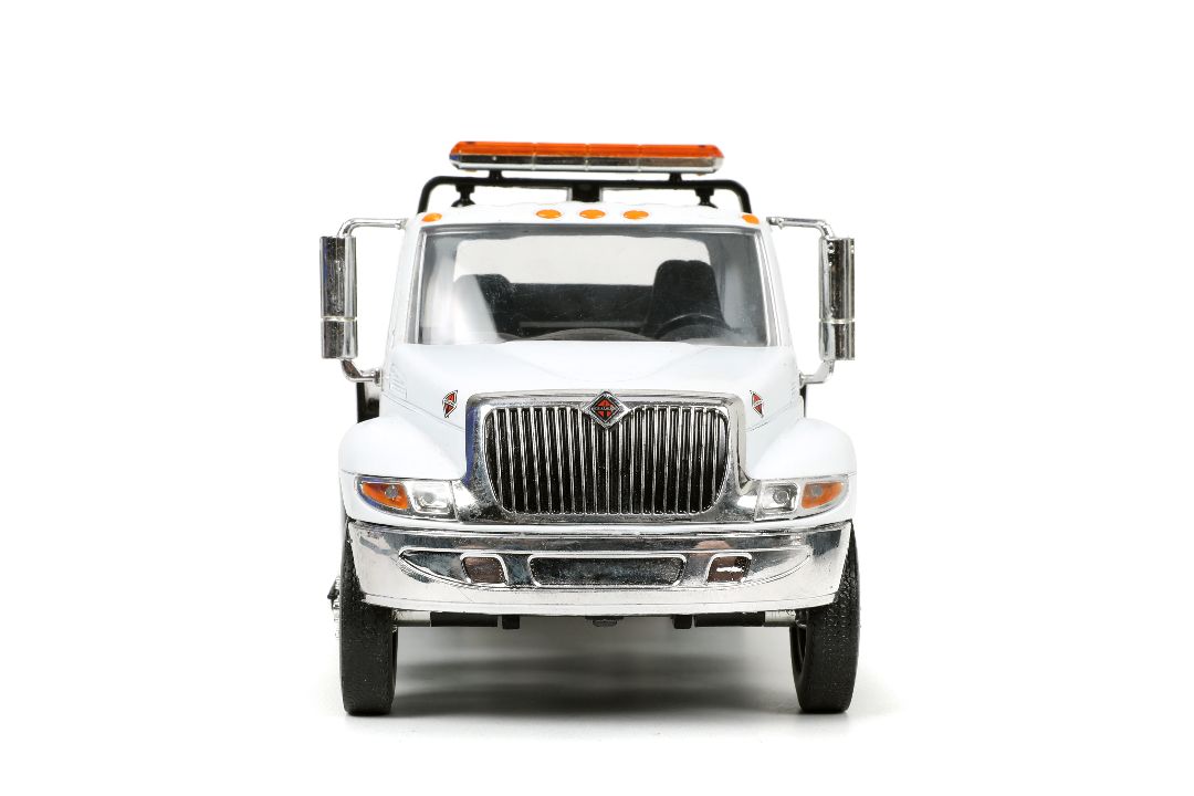 Jada 1/24 International Flat Bed Truck - Glossy White – image 2