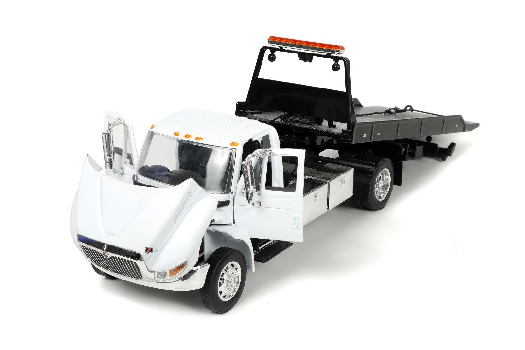 Jada 1/24 International Flat Bed Truck - Glossy White – image 6