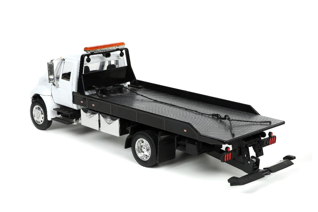 Jada 1/24 International Flat Bed Truck - Glossy White – image 8