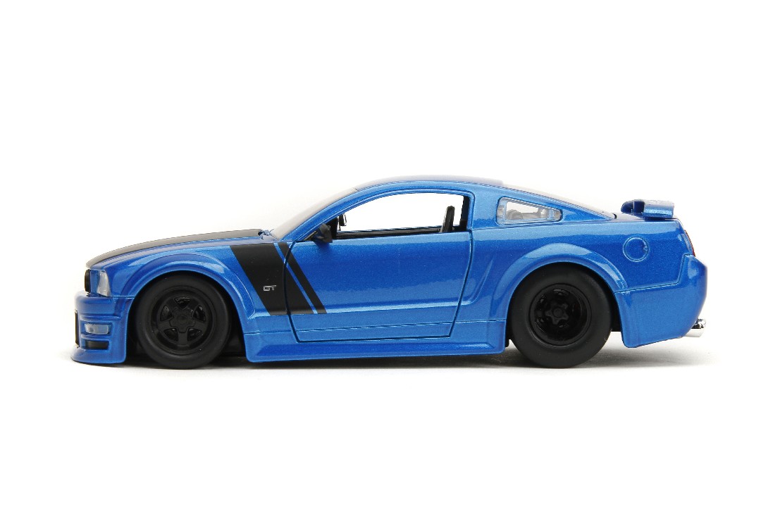 Jada 1/24 "BIGTIME Muscle" 2006 Ford Mustang GT – image 3