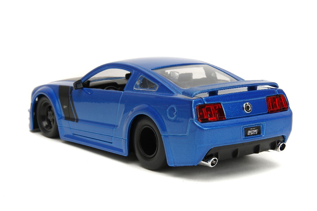 Jada 1/24 "BIGTIME Muscle" 2006 Ford Mustang GT – image 4