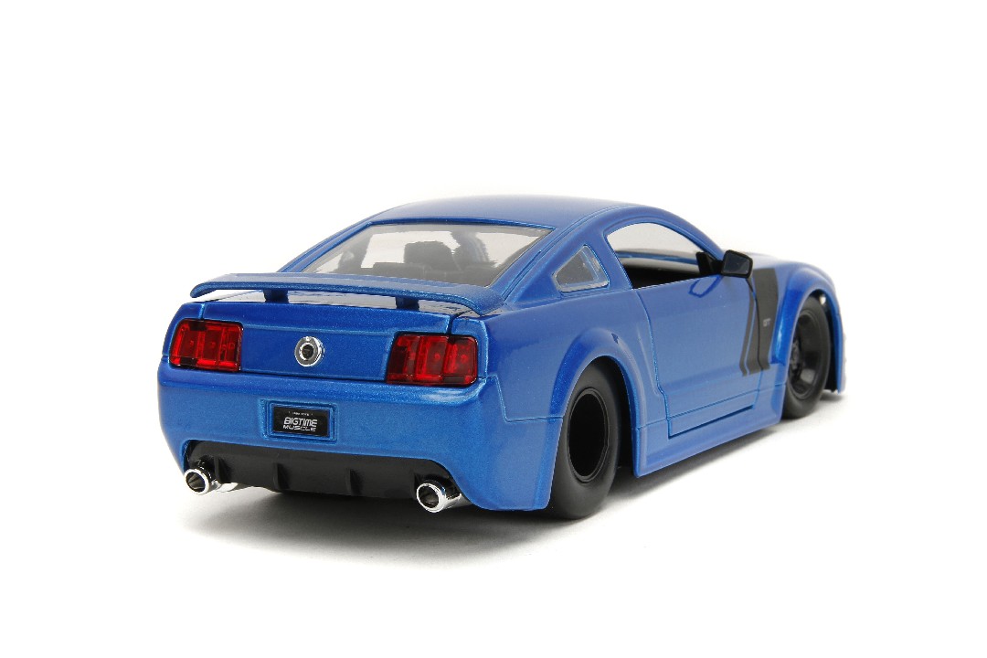 Jada 1/24 "BIGTIME Muscle" 2006 Ford Mustang GT – image 6