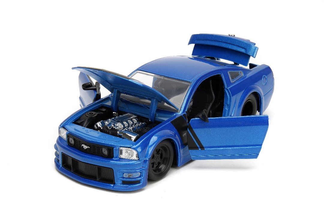 Jada 1/24 "BIGTIME Muscle" 2006 Ford Mustang GT – image 11