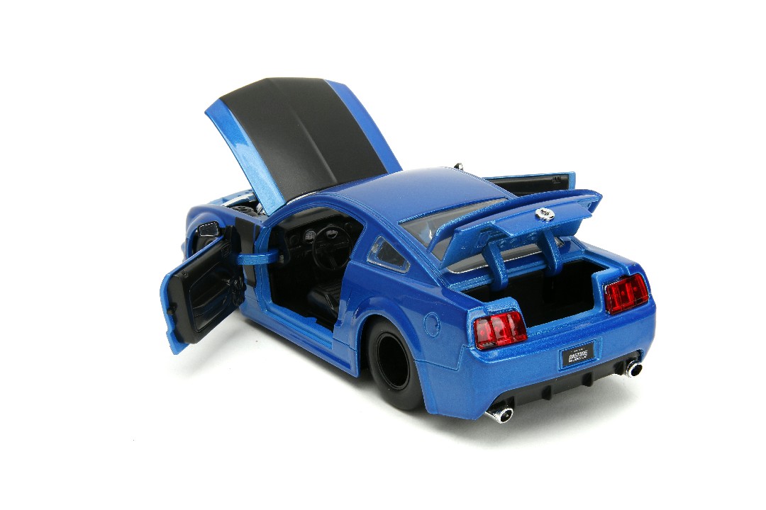 Jada 1/24 "BIGTIME Muscle" 2006 Ford Mustang GT – image 12